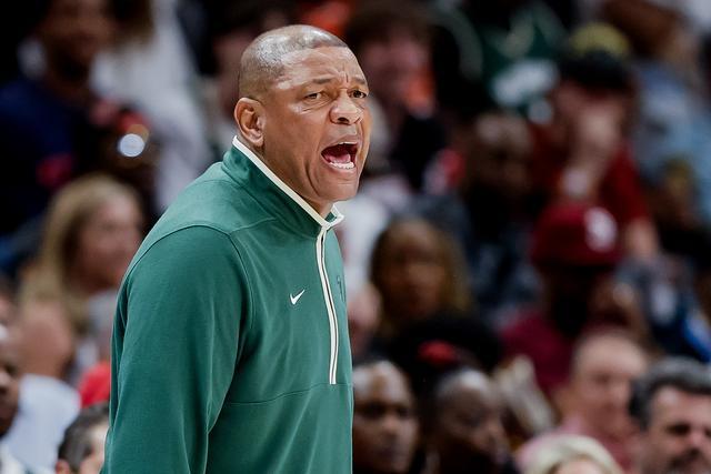 弗格31分贺希宁空砍32分 辽宁险胜深圳获6连胜