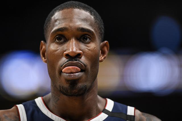 曼联尤文等队都找过齐达内 他只愿带皇马&法国