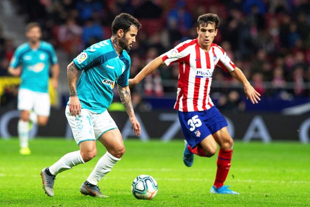 约基奇31分掘金大胜马刺回西部第一 爵士擒鹰